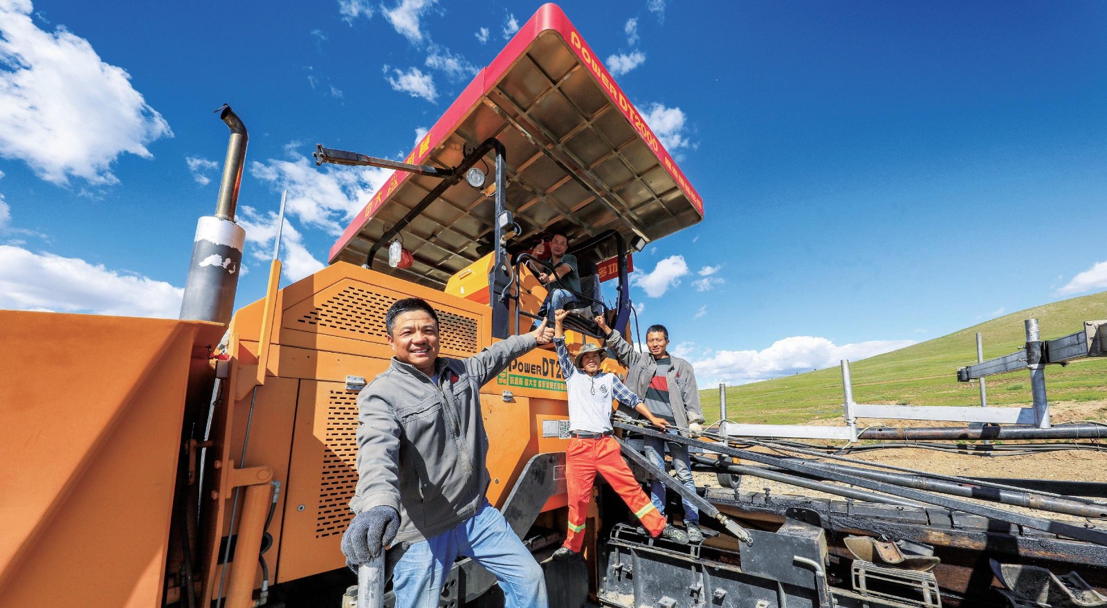 中國(guó)承建蒙古國(guó)第一條高速公路通車在即