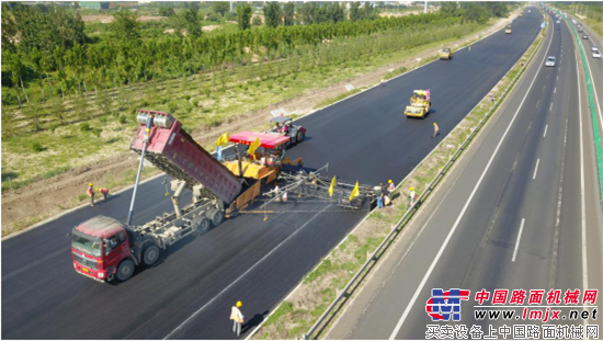 中大機(jī)械：不走尋常路 傳承匠心成就中國(guó)公路攤鋪專家